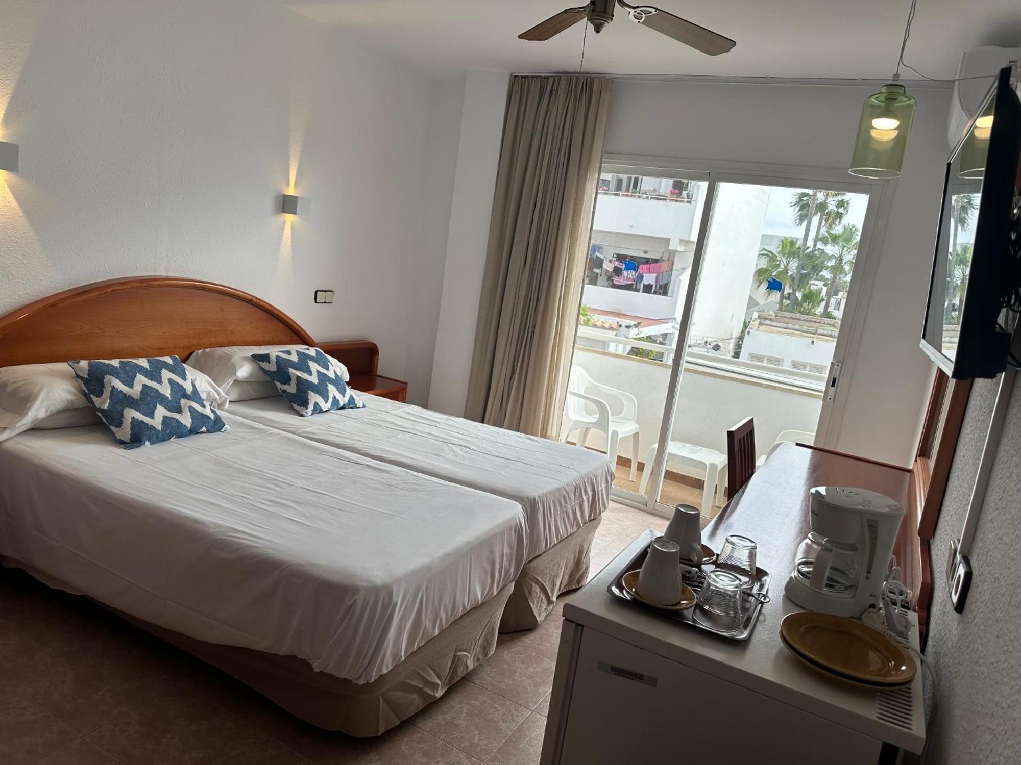 Hostal De La Caravel-La กาลาดอร์ ภายนอก รูปภาพ