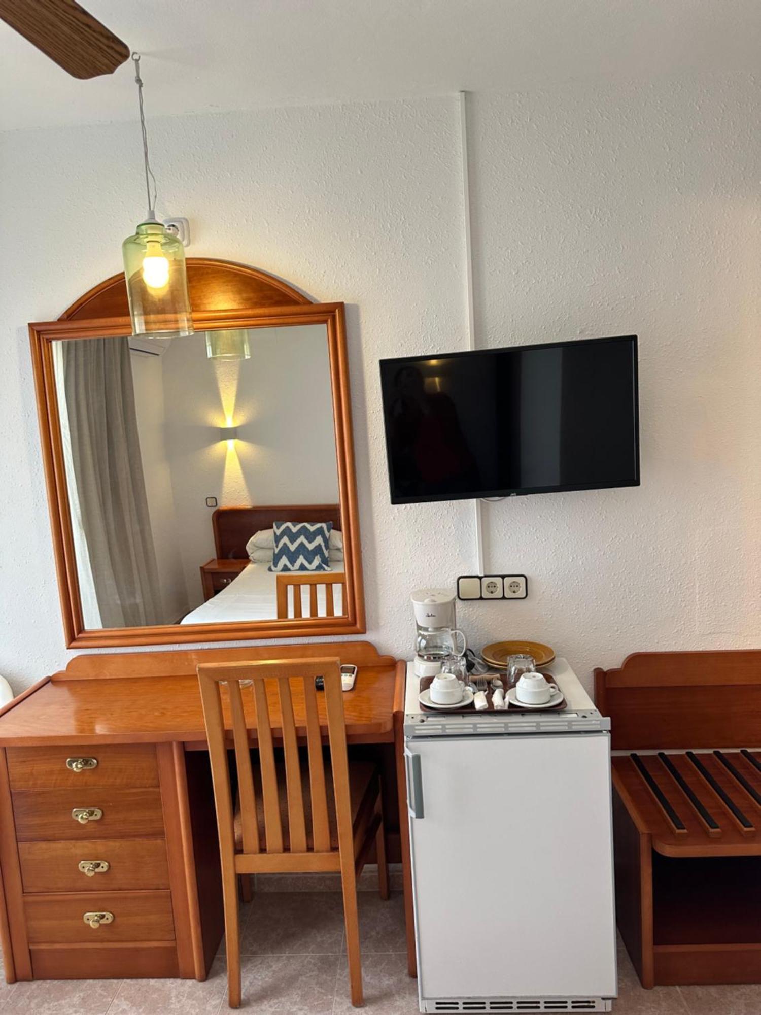 Hostal De La Caravel-La กาลาดอร์ ภายนอก รูปภาพ