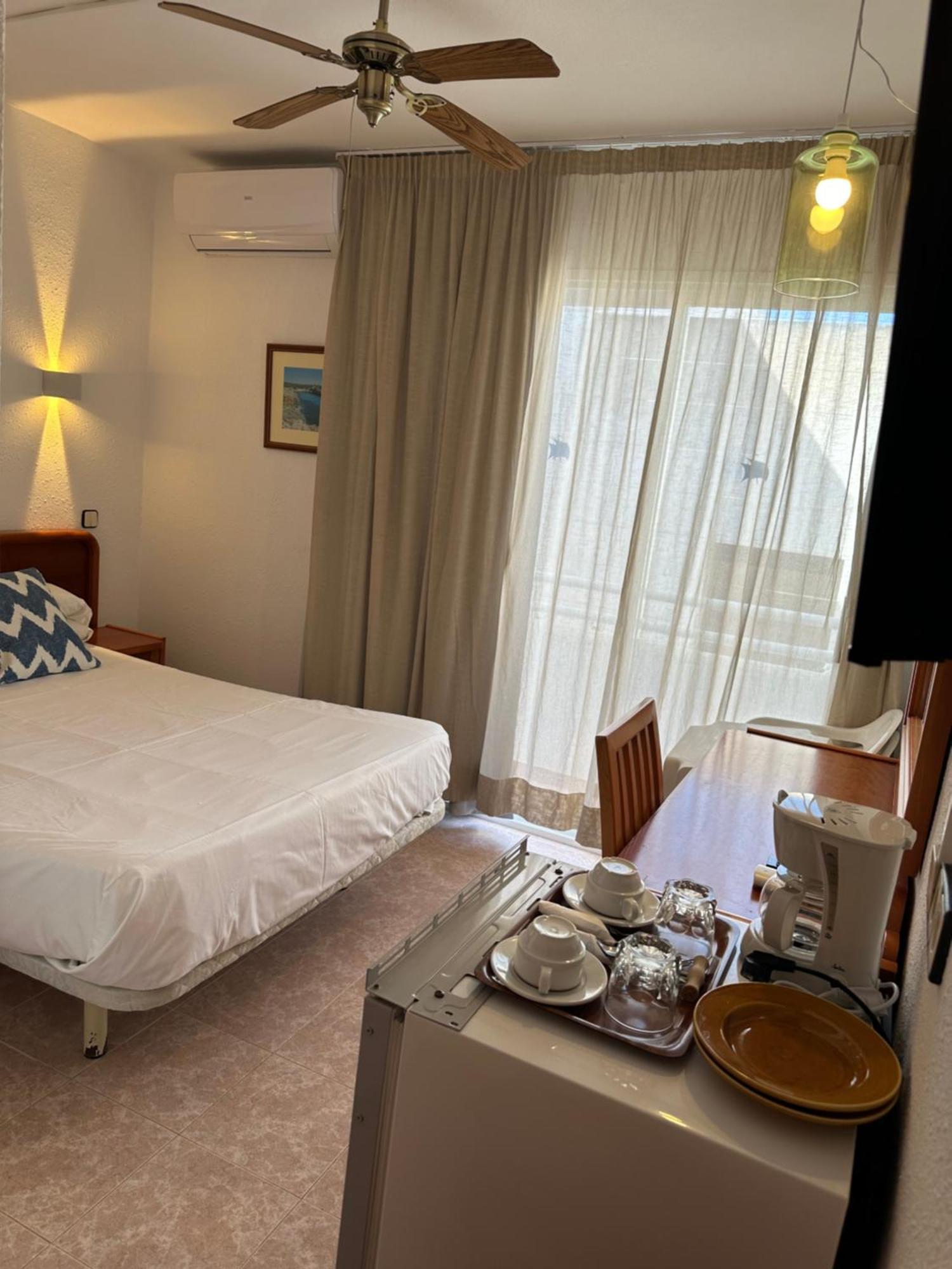 Hostal De La Caravel-La กาลาดอร์ ภายนอก รูปภาพ