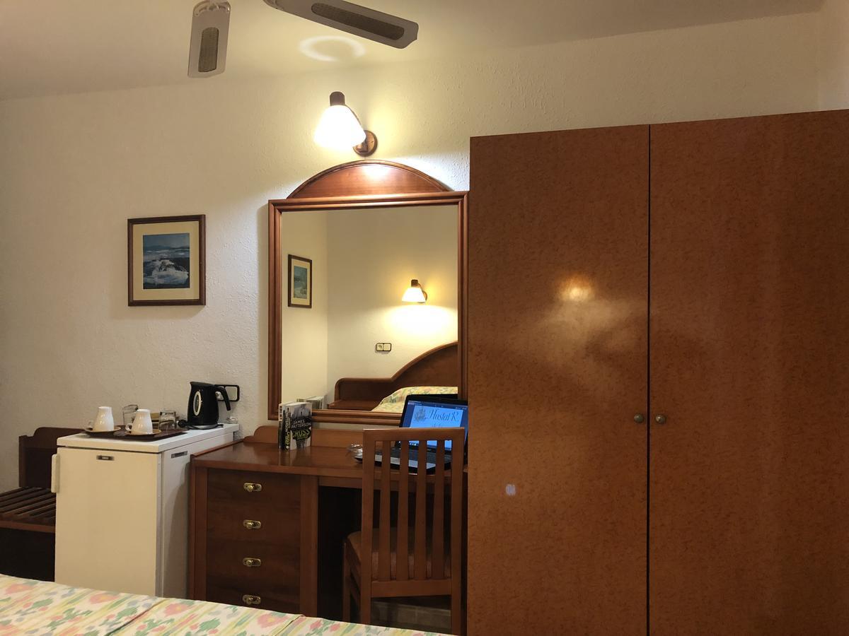 Hostal De La Caravel-La กาลาดอร์ ภายนอก รูปภาพ