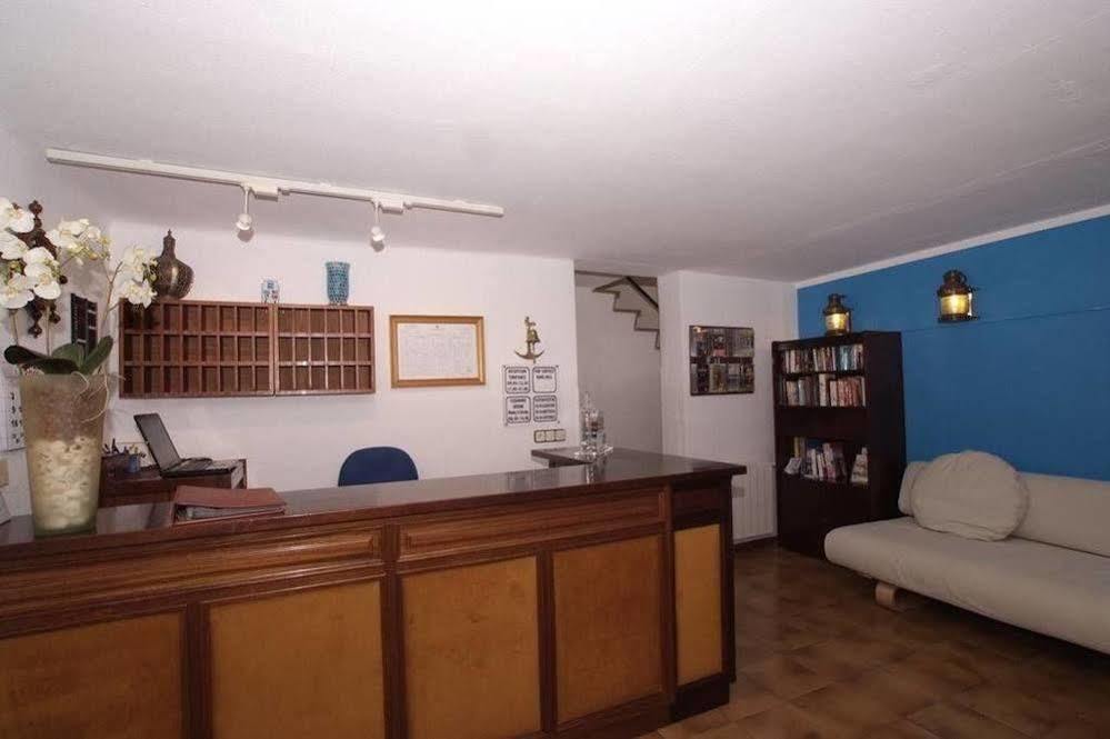 Hostal De La Caravel-La กาลาดอร์ ภายนอก รูปภาพ